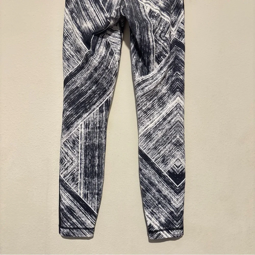 lululemon athletica Black and Gray Geometric Leggings